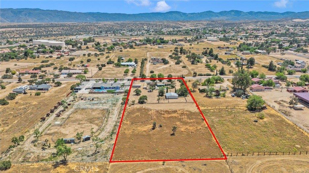15884 El Centro Street, Hesperia, CA 92345