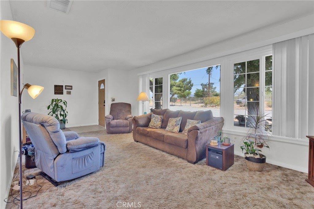 15884 El Centro Street, Hesperia, CA 92345