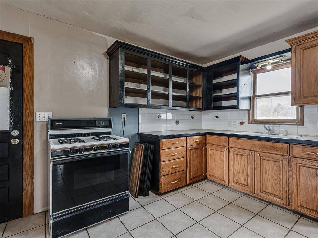 10050 East Maguire Road, Noble, OK 73068