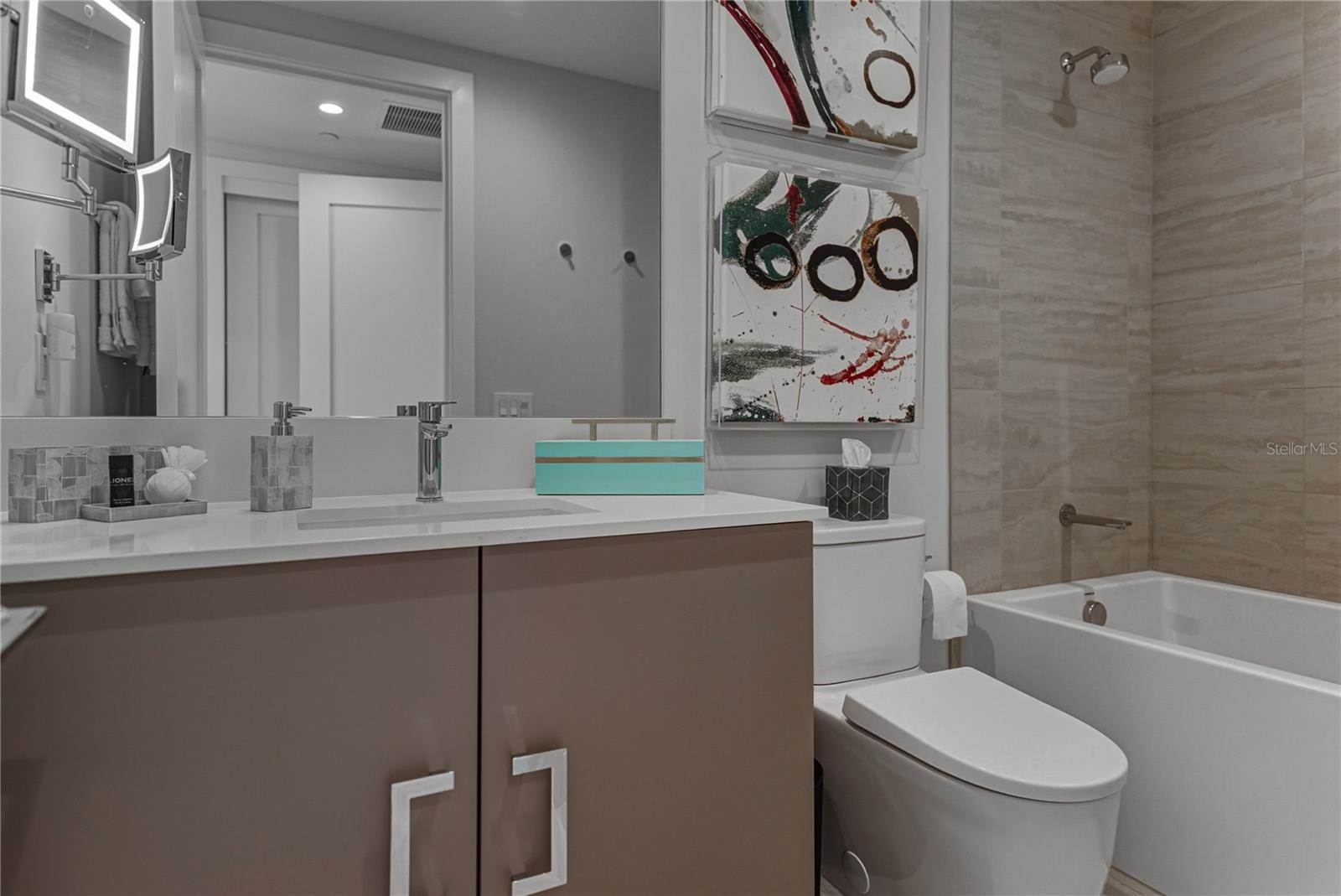 275 1ST Avenue South, Saint Petersburg, FL 33701