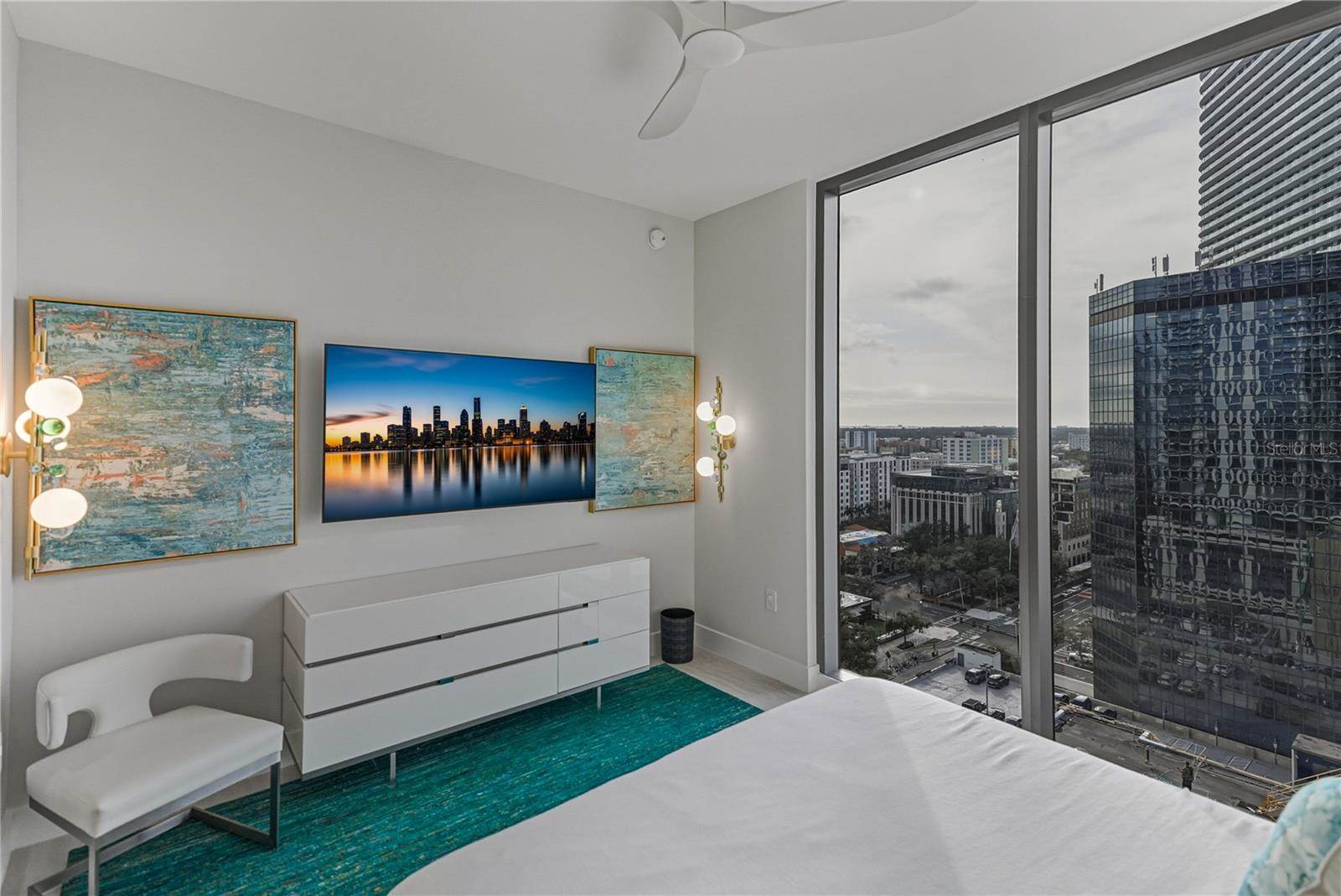 275 1ST Avenue South, Saint Petersburg, FL 33701