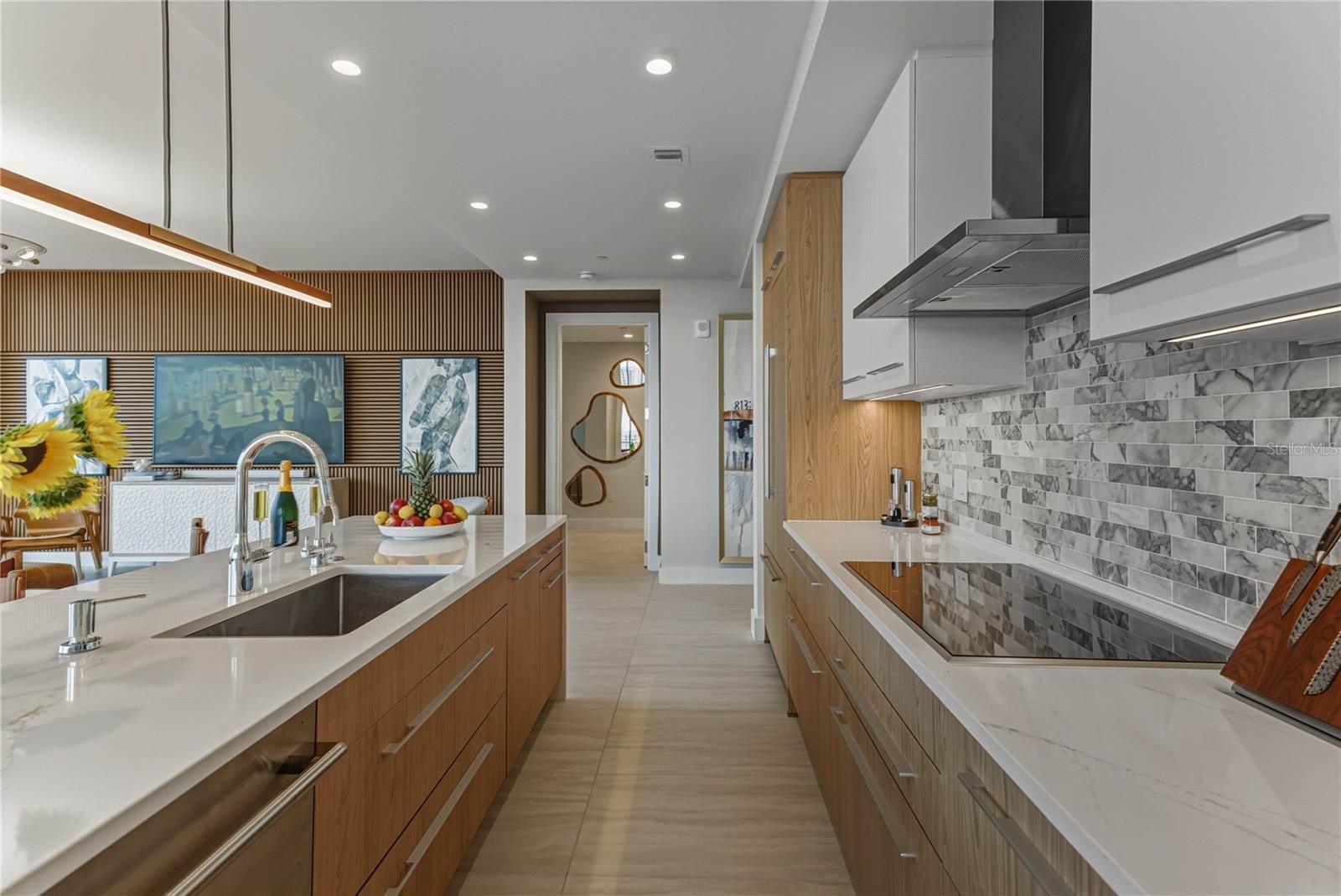 275 1ST Avenue South, Saint Petersburg, FL 33701