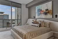 275 1ST Avenue South, Saint Petersburg, FL 33701