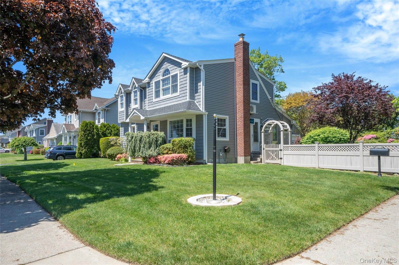 389 Yale Road, Garden City, NY 11530