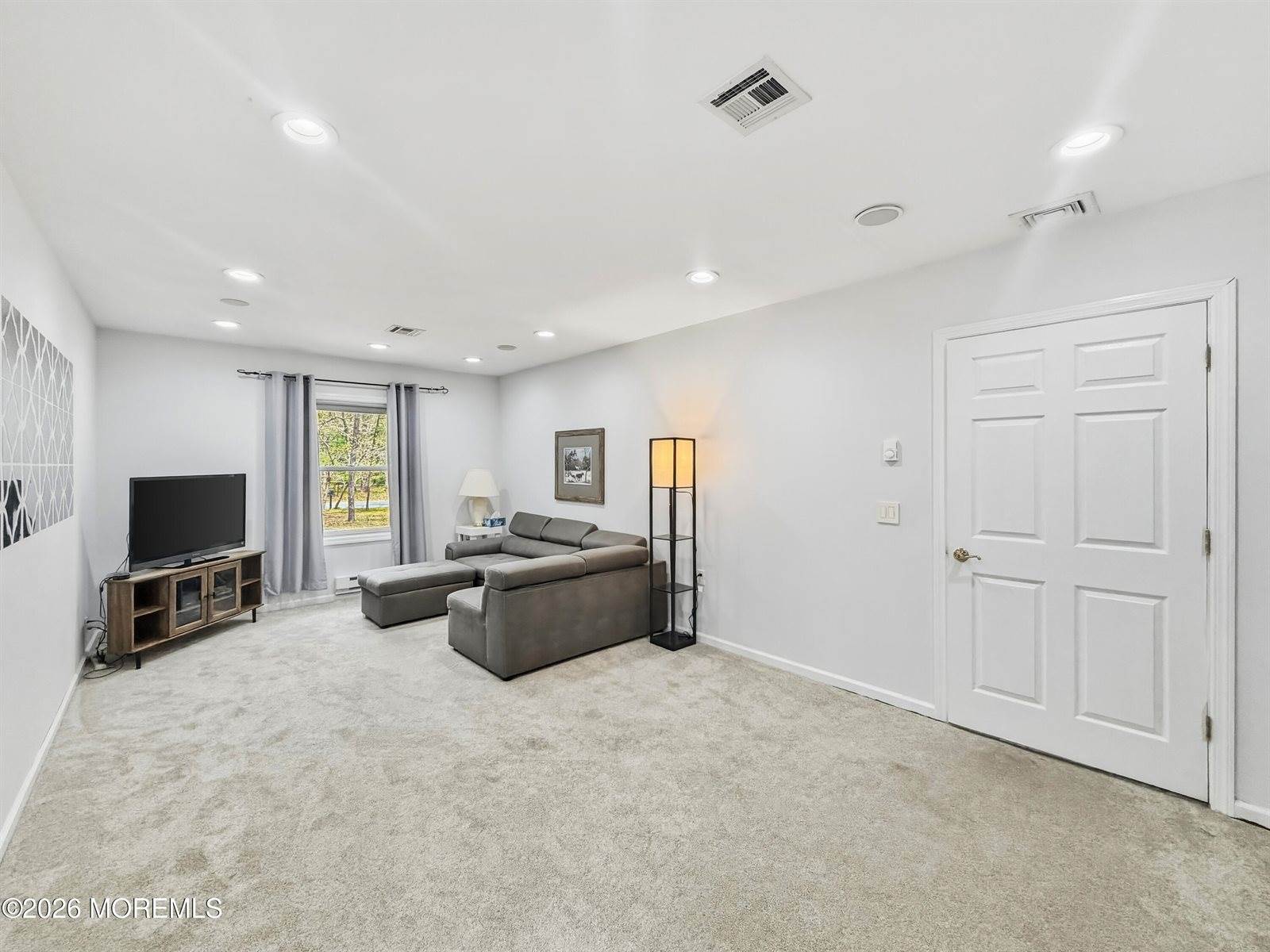 379 East Bird Village Road, Jackson, NJ 08527