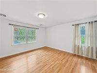 379 East Bird Village Road, Jackson, NJ 08527