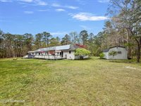379 East Bird Village Road, Jackson, NJ 08527