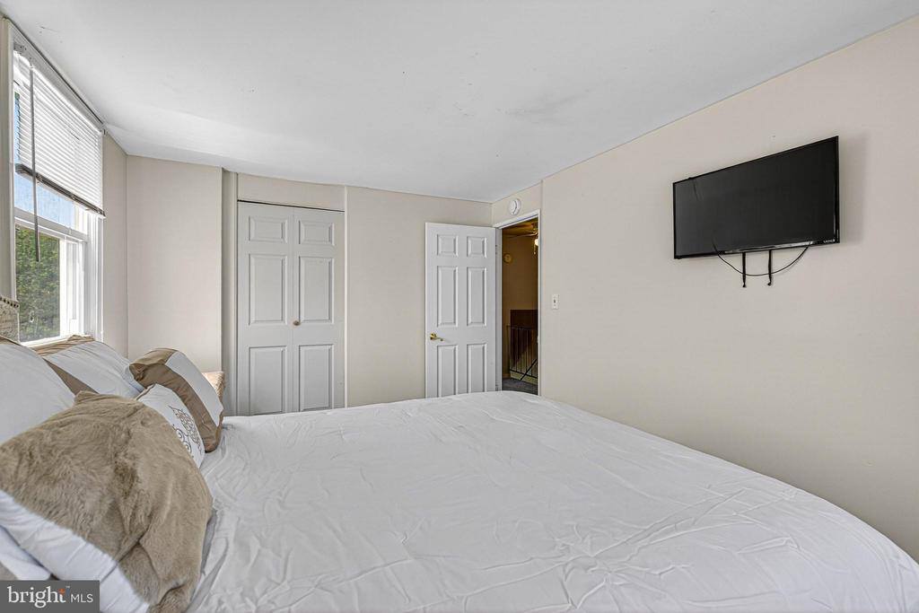 5267 Cedonia Avenue, Baltimore, MD 21206