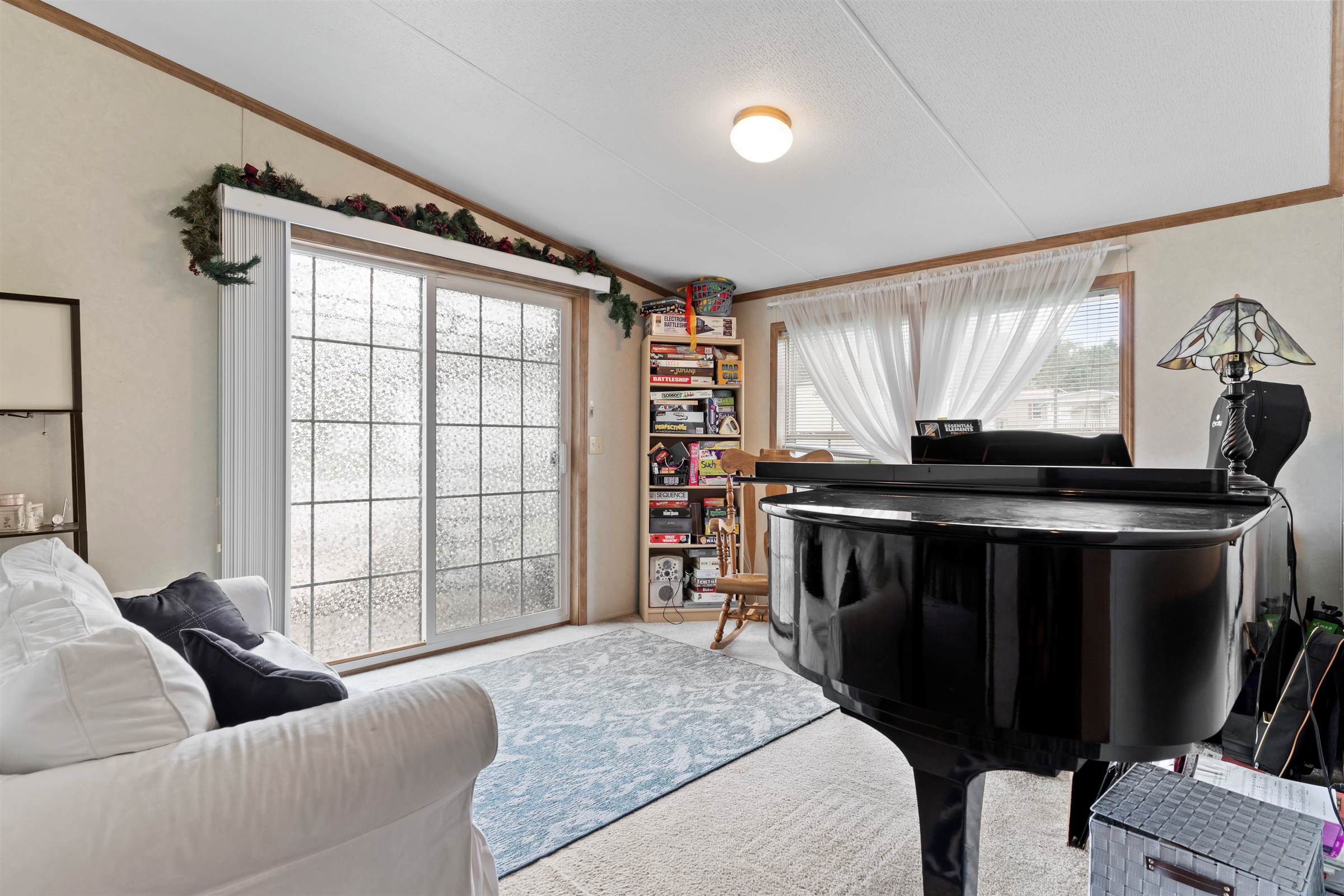 66 Meadowview Drive, New Bloomfield, PA 17068-8235