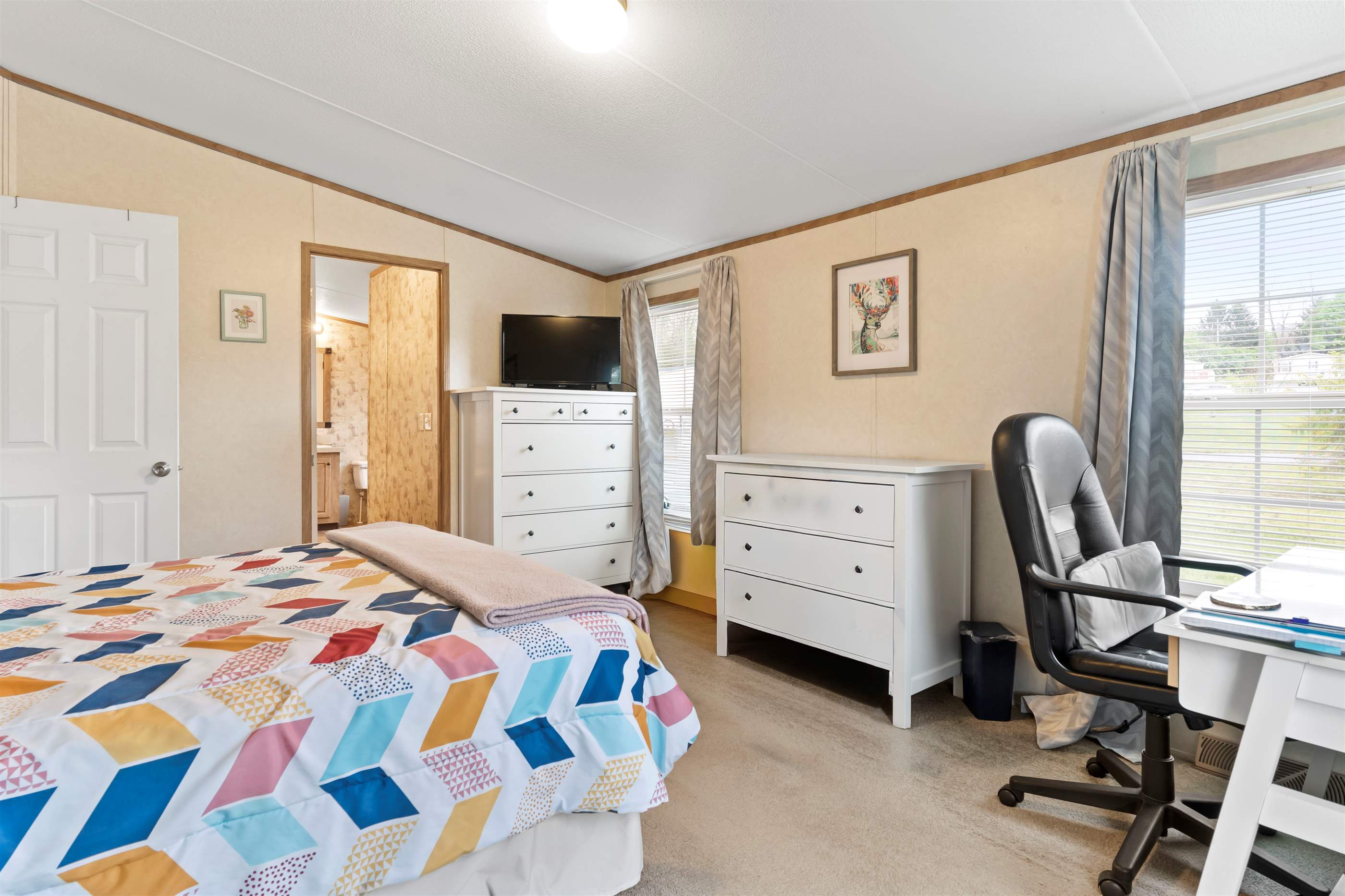 66 Meadowview Drive, New Bloomfield, PA 17068-8235
