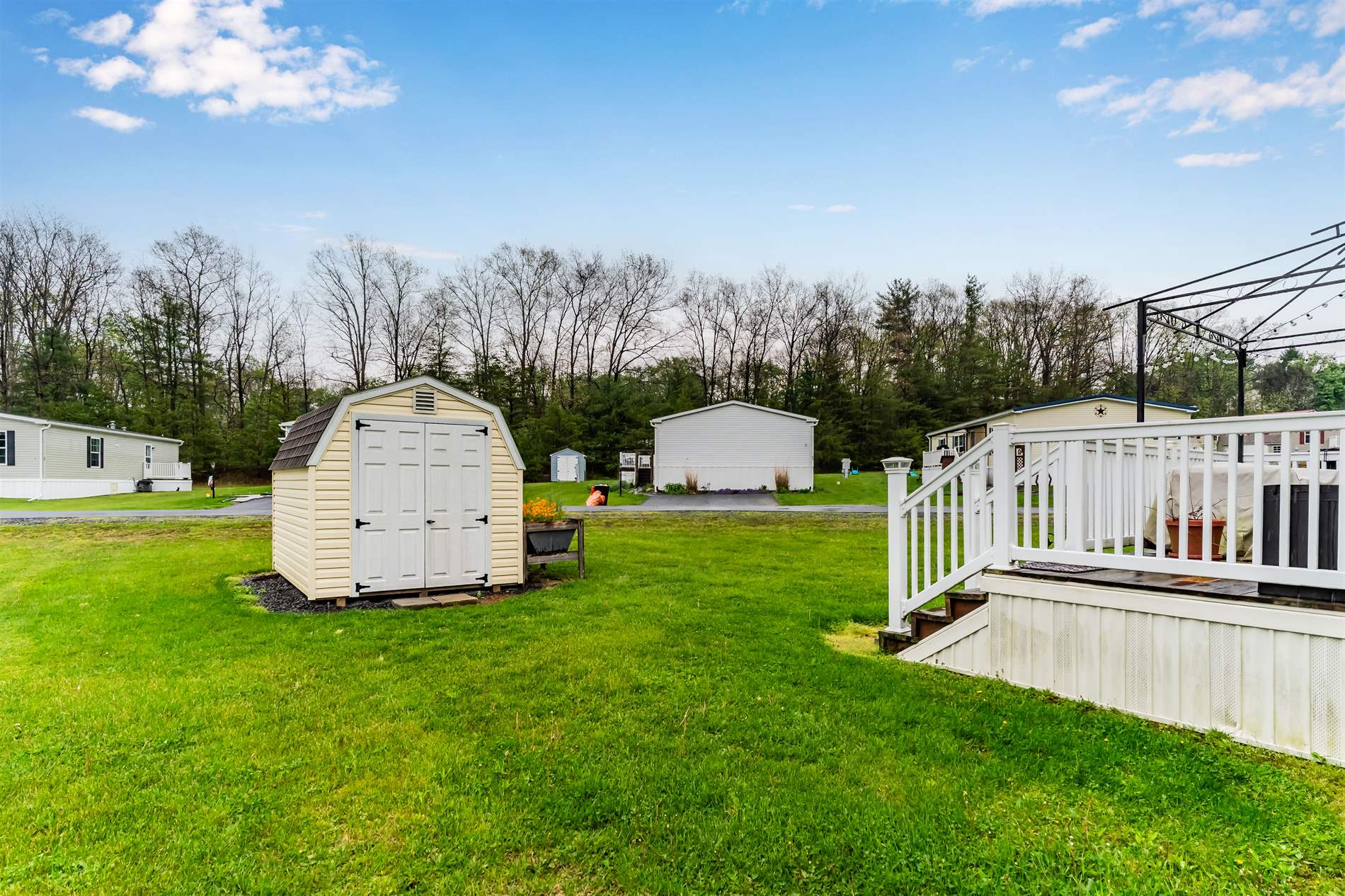 66 Meadowview Drive, New Bloomfield, PA 17068-8235