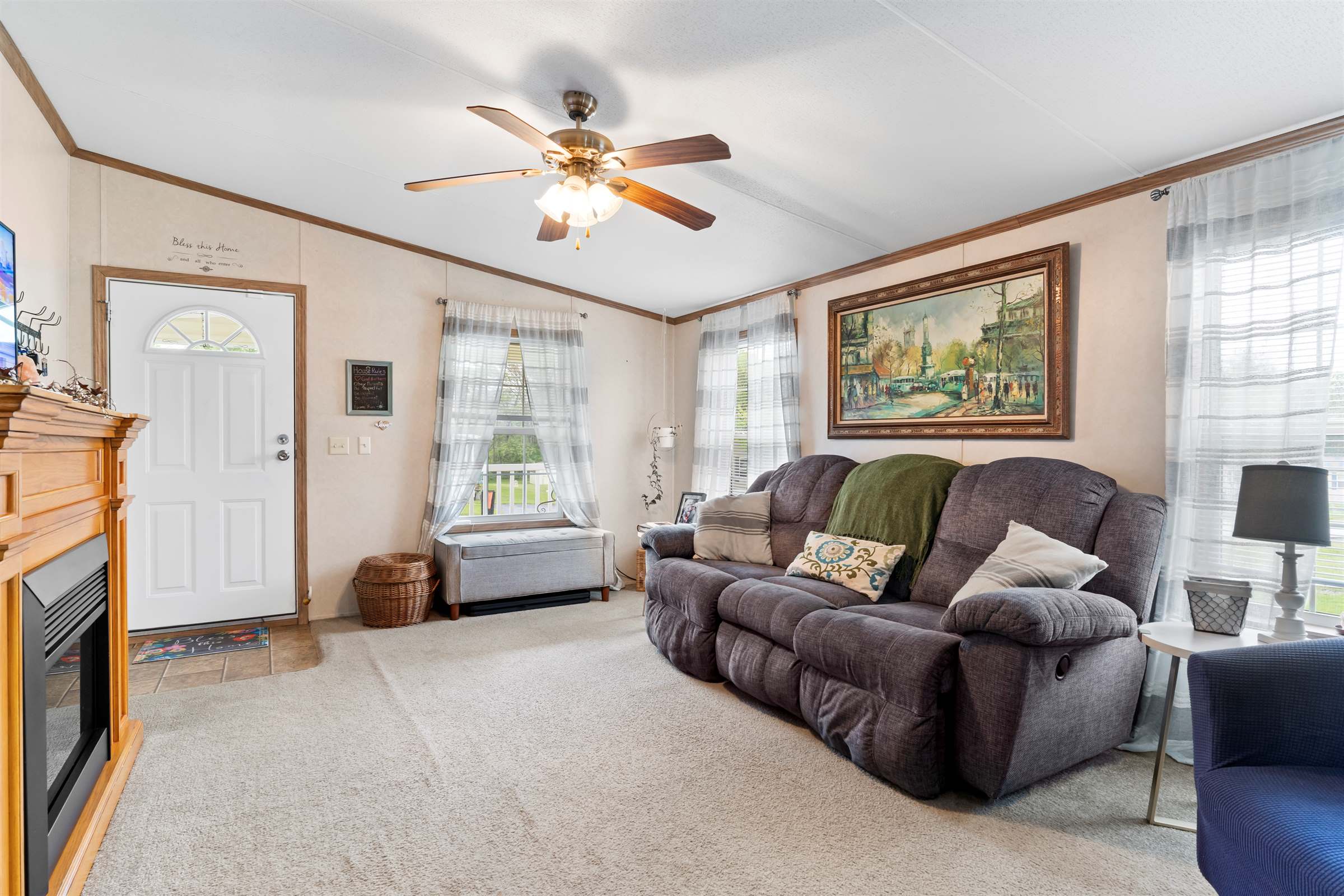 66 Meadowview Drive, New Bloomfield, PA 17068-8235