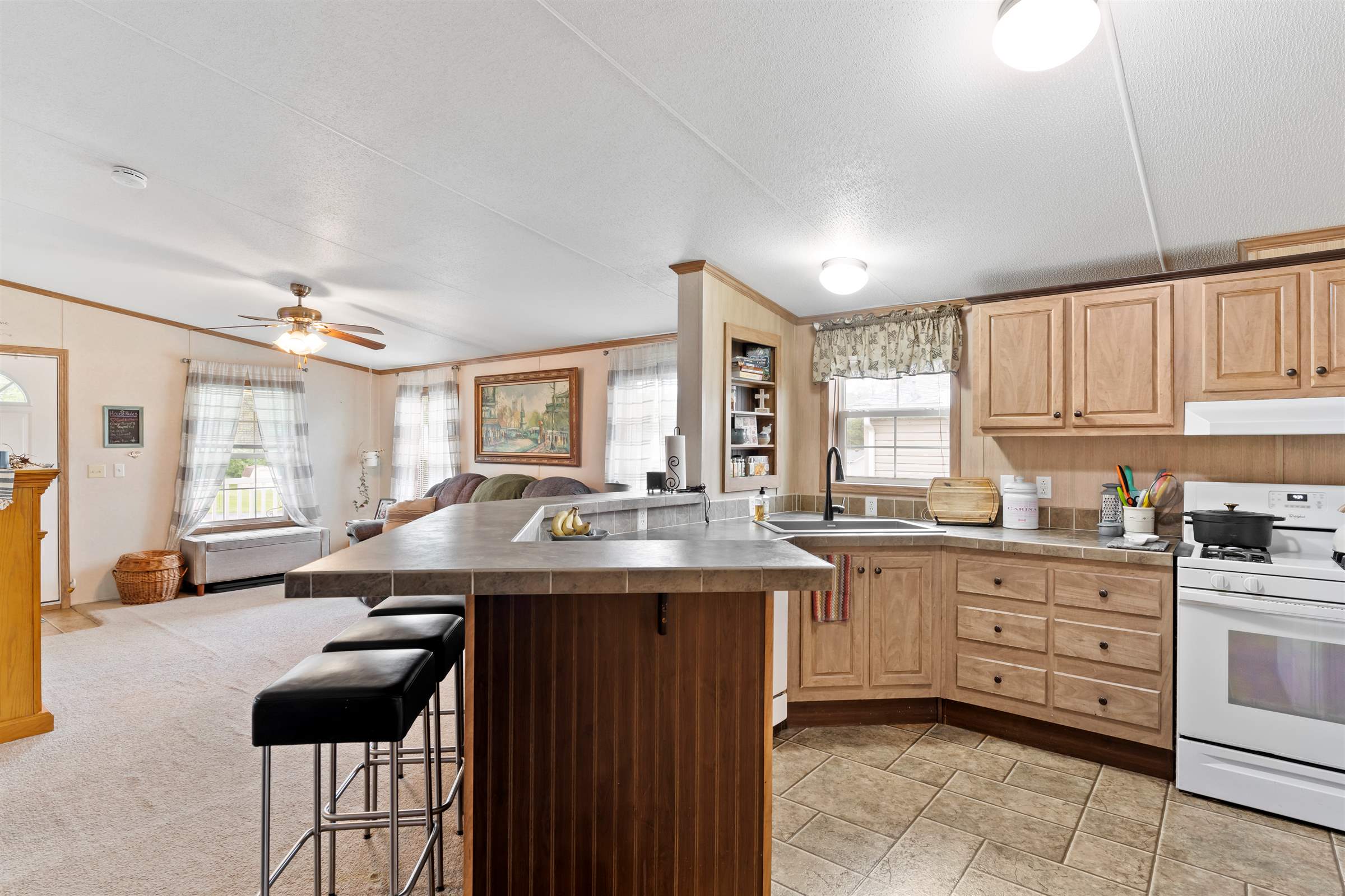 66 Meadowview Drive, New Bloomfield, PA 17068-8235