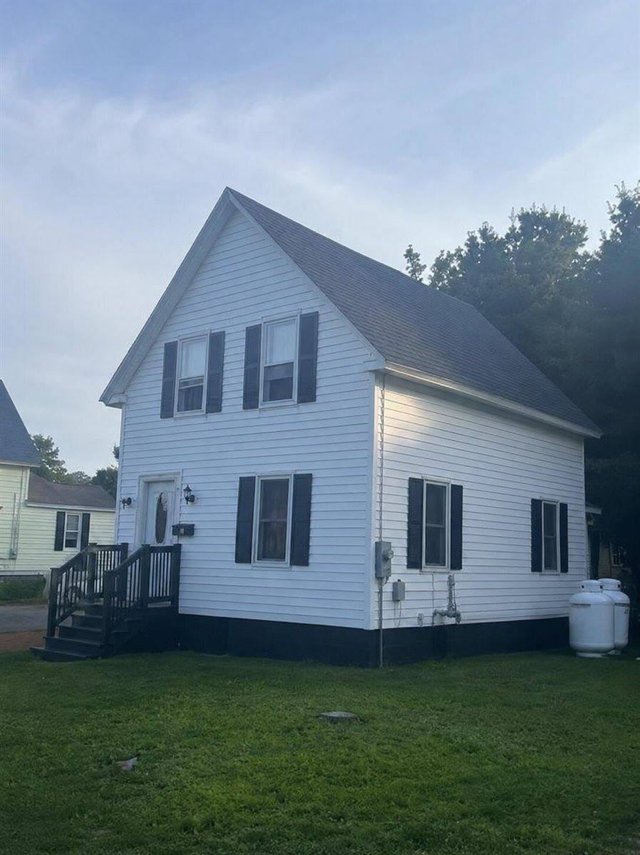 15 Silk Street, Brewer, ME 04412