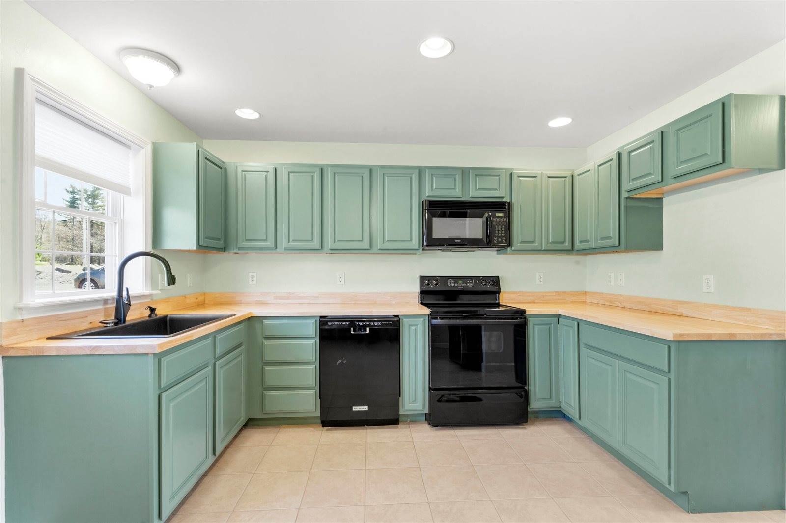 41 River Village Drive, Milford, ME 04461
