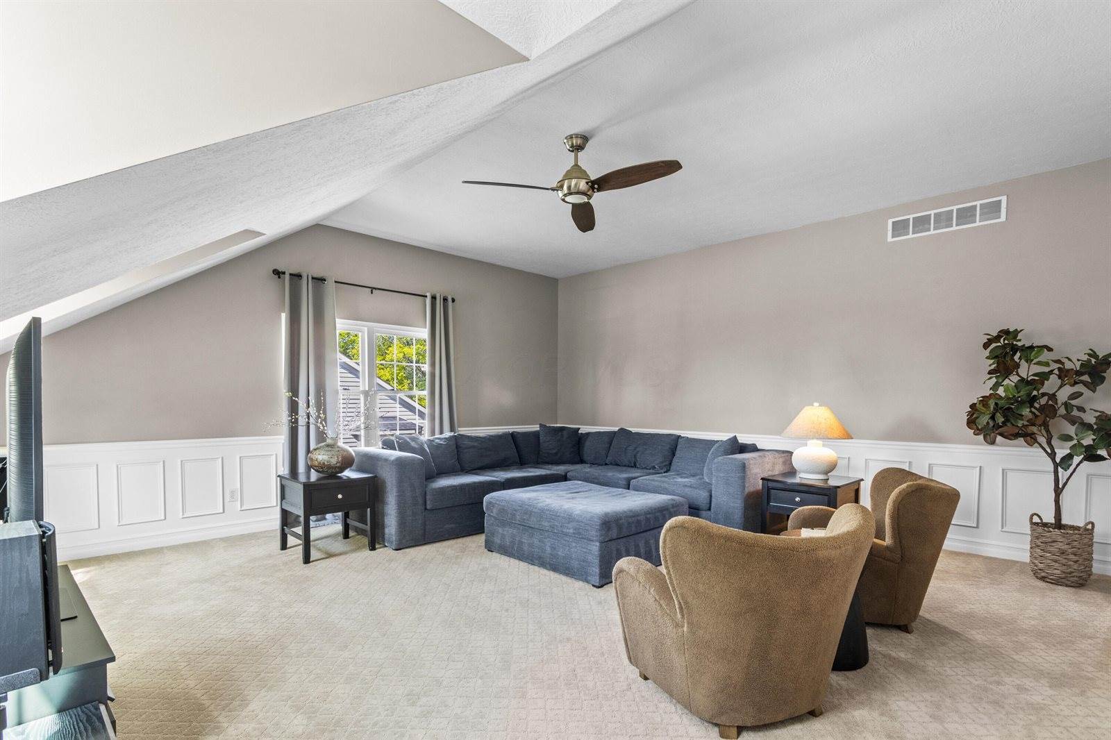 6180 Beaumont Square, Lewis Center, OH 43035