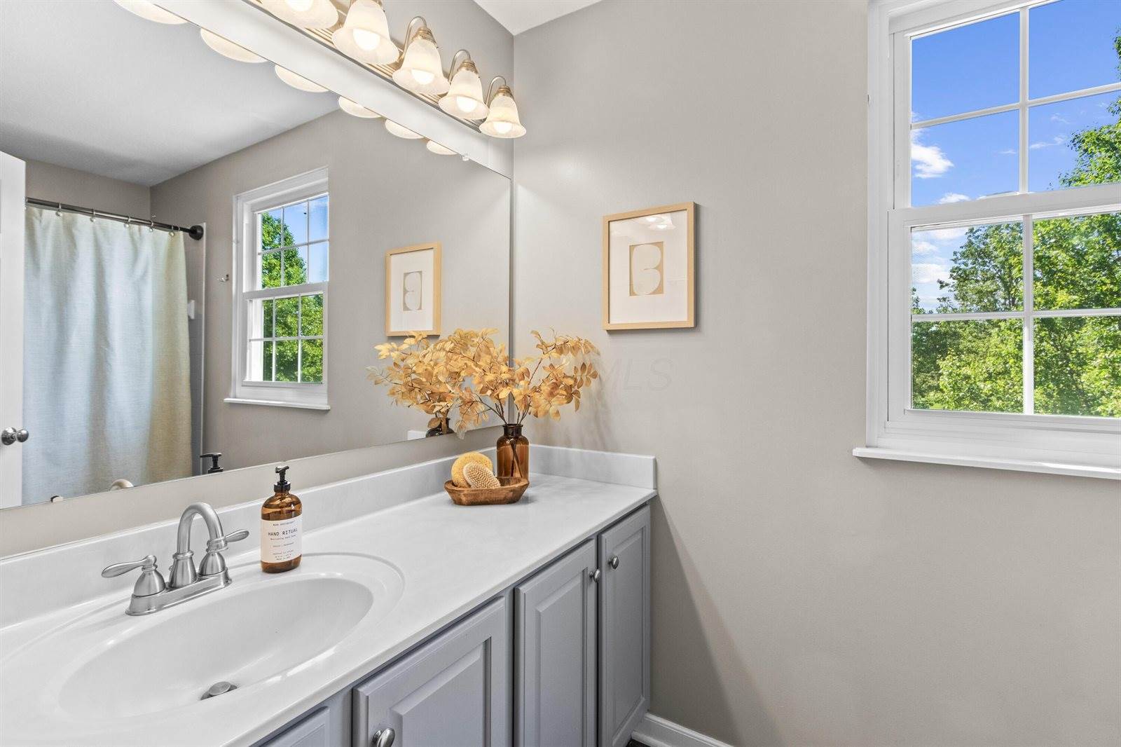 6180 Beaumont Square, Lewis Center, OH 43035