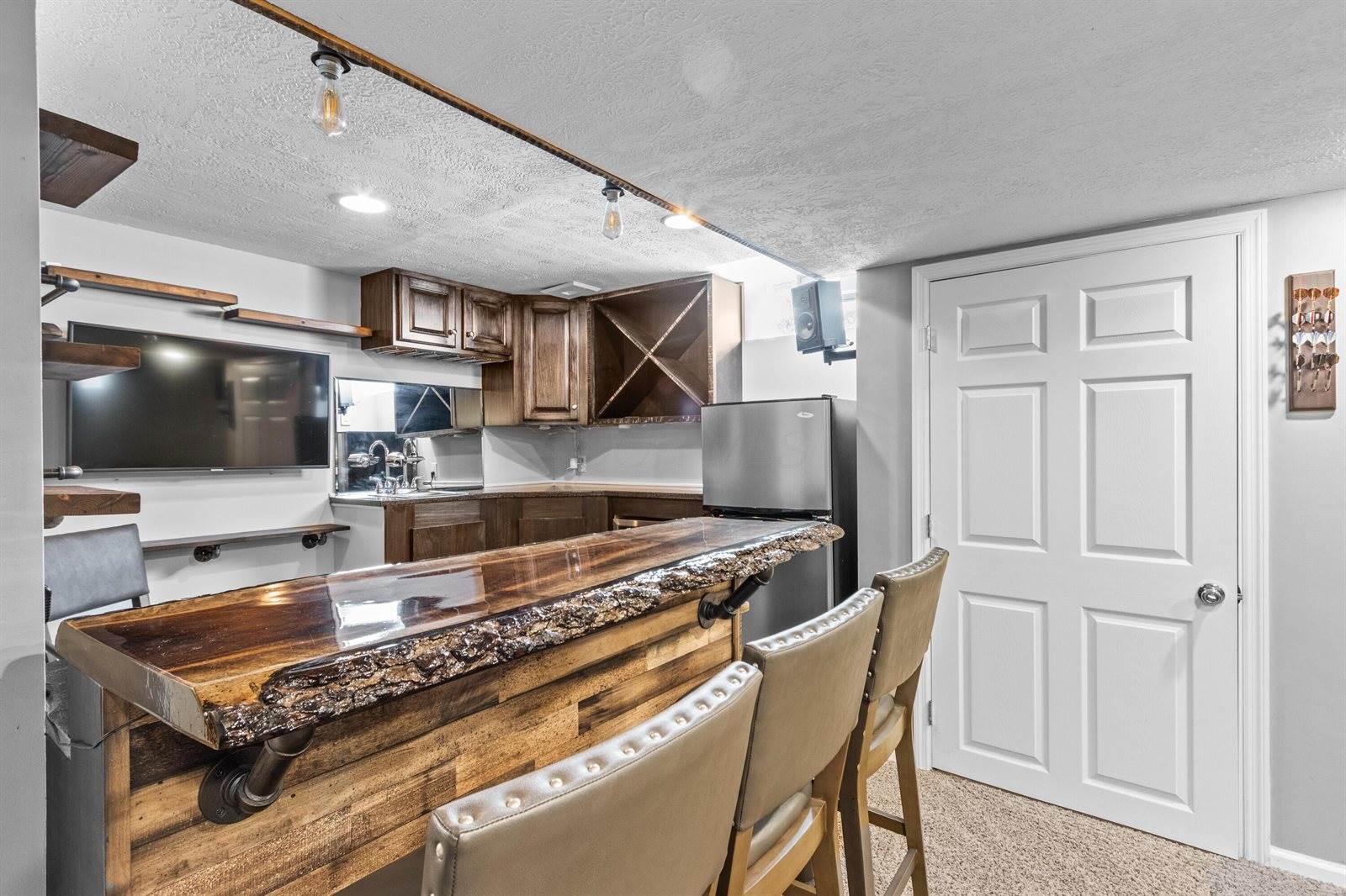6180 Beaumont Square, Lewis Center, OH 43035