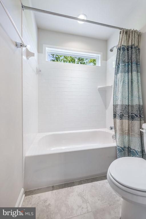 8028 Ashford Drive, Fredericksburg, VA 22407