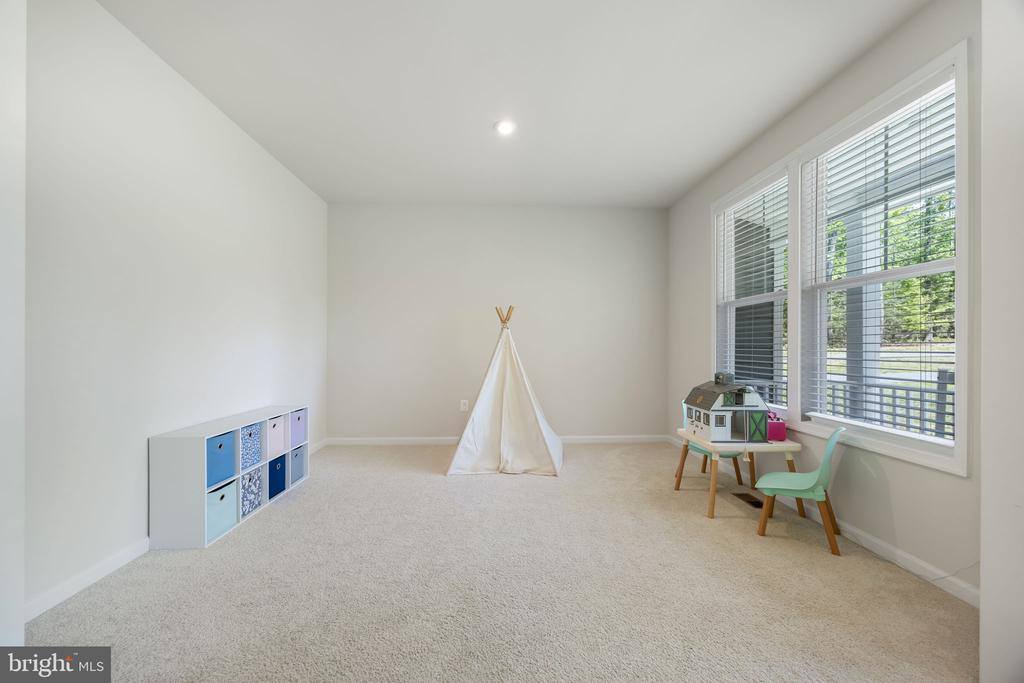 8028 Ashford Drive, Fredericksburg, VA 22407