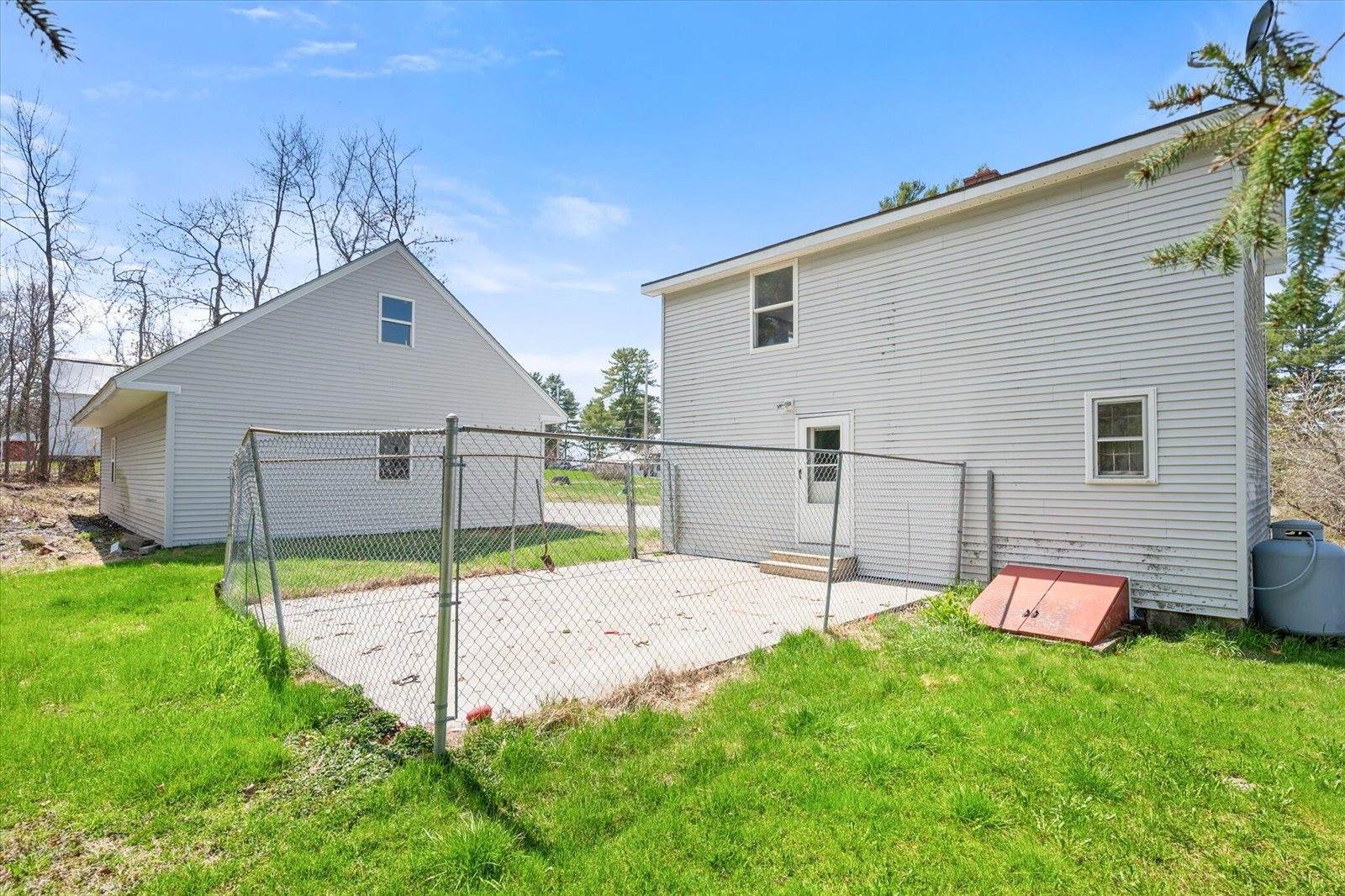 193 Main Street, Milford, ME 04461