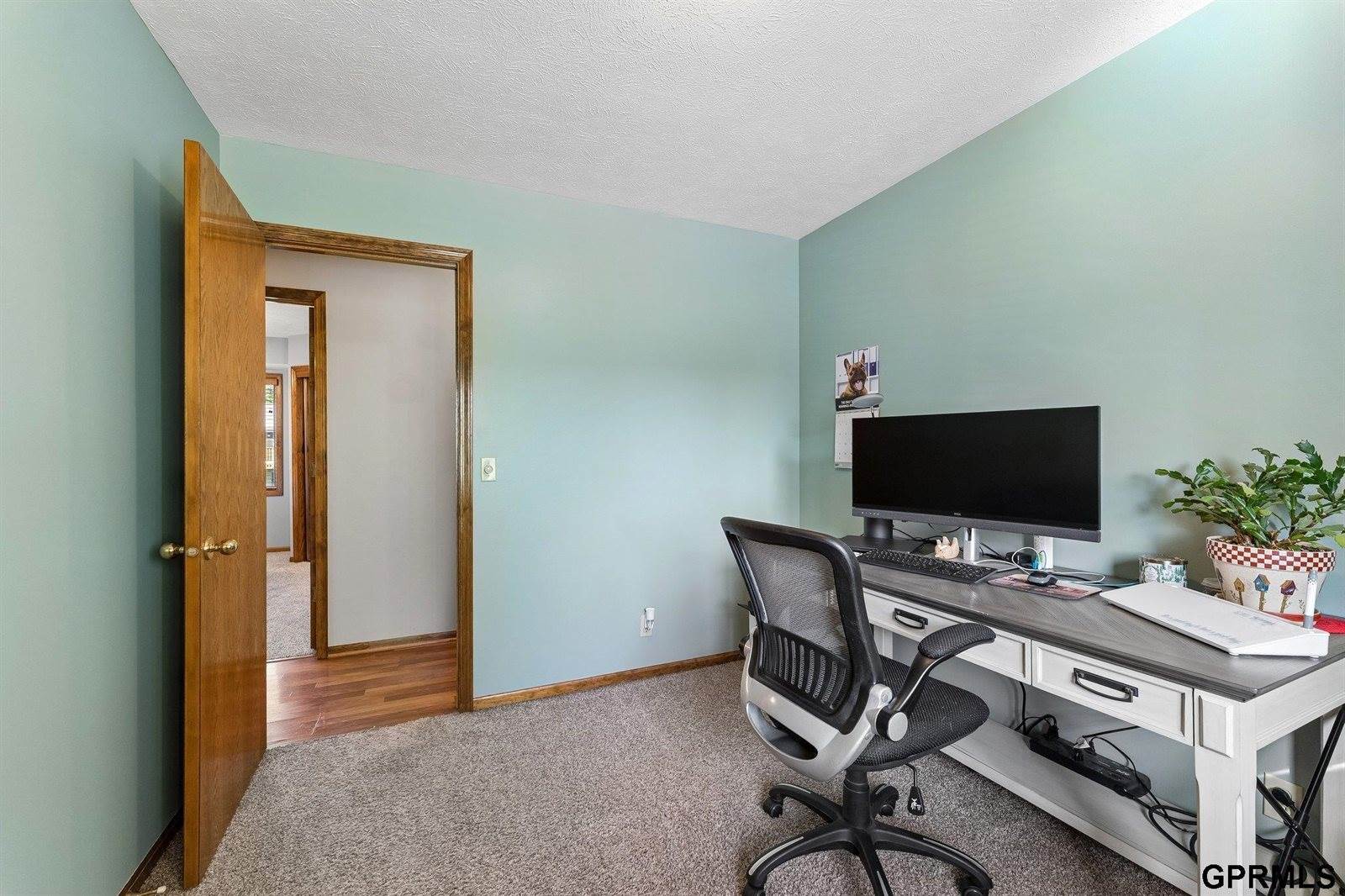 15231 Ontario Street, Omaha, NE 68144