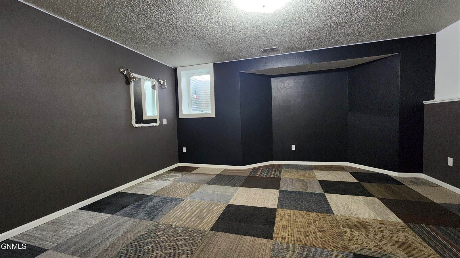 2630 Henry Street, Bismarck, ND 58503