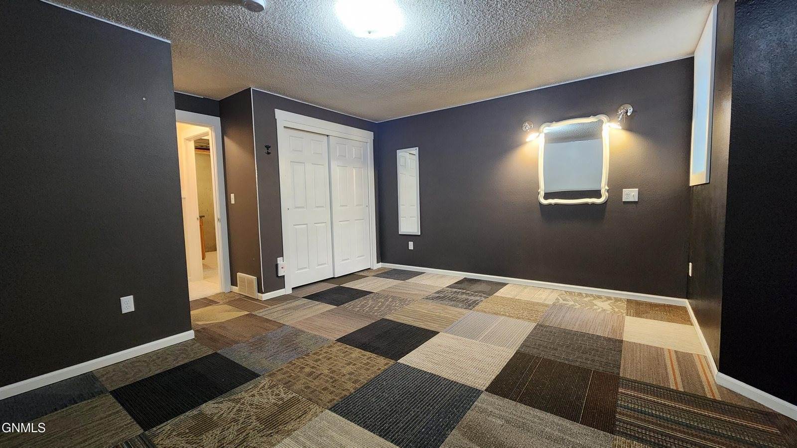 2630 Henry Street, Bismarck, ND 58503