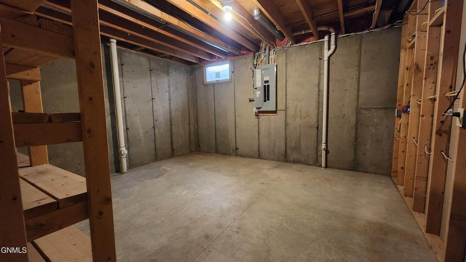 2630 Henry Street, Bismarck, ND 58503