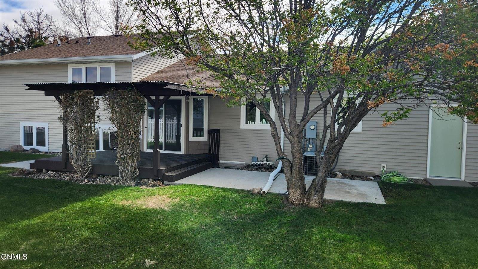 2630 Henry Street, Bismarck, ND 58503