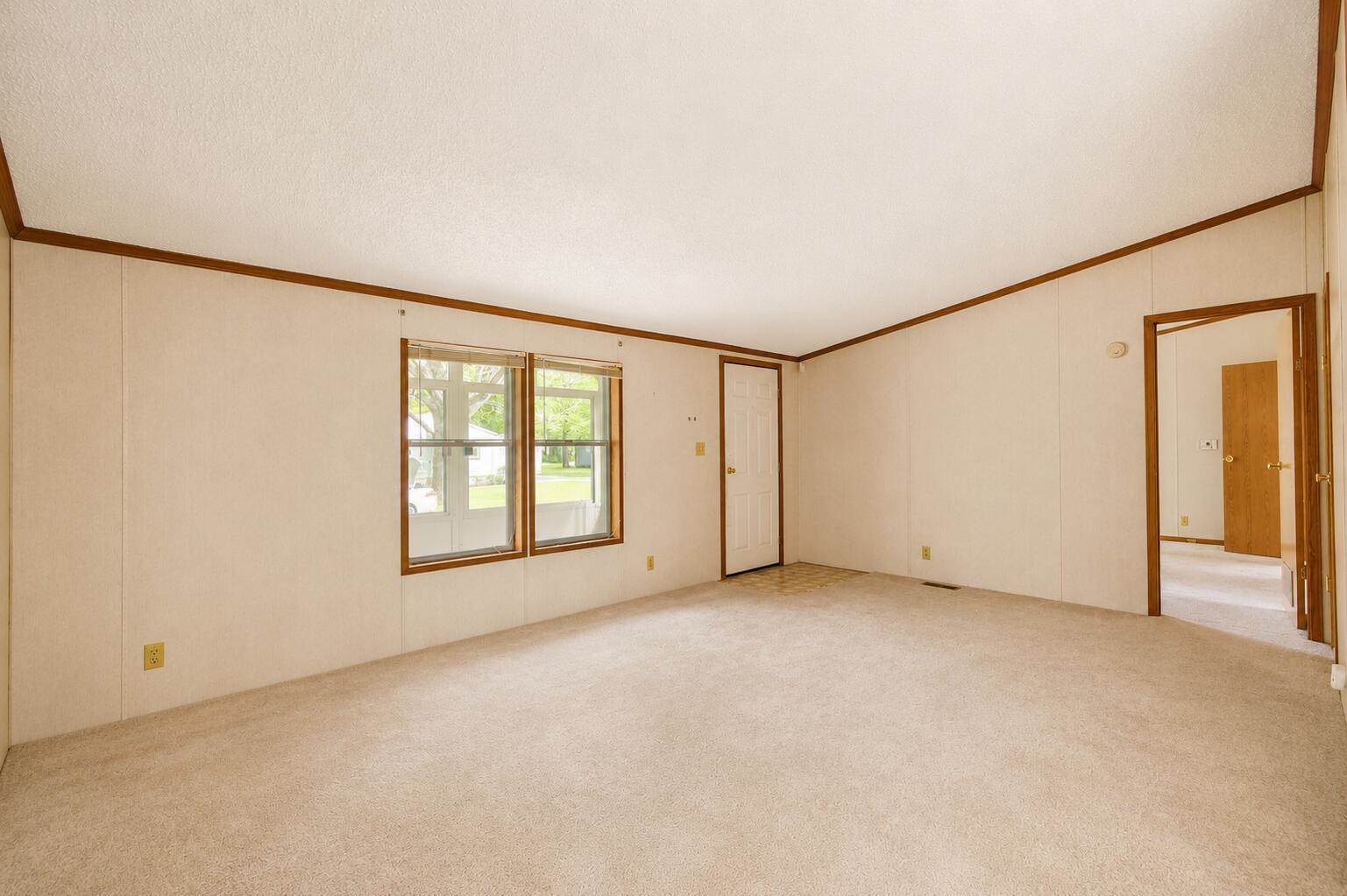 2900 Pointer Drive, Saginaw, MI 48609