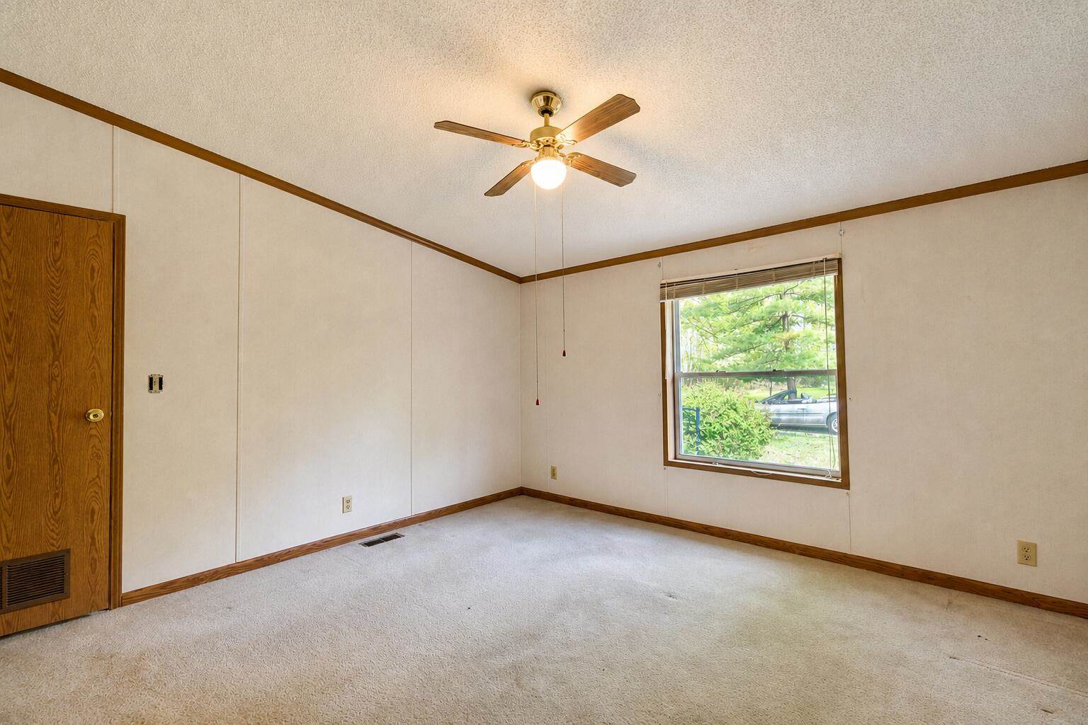 2900 Pointer Drive, Saginaw, MI 48609