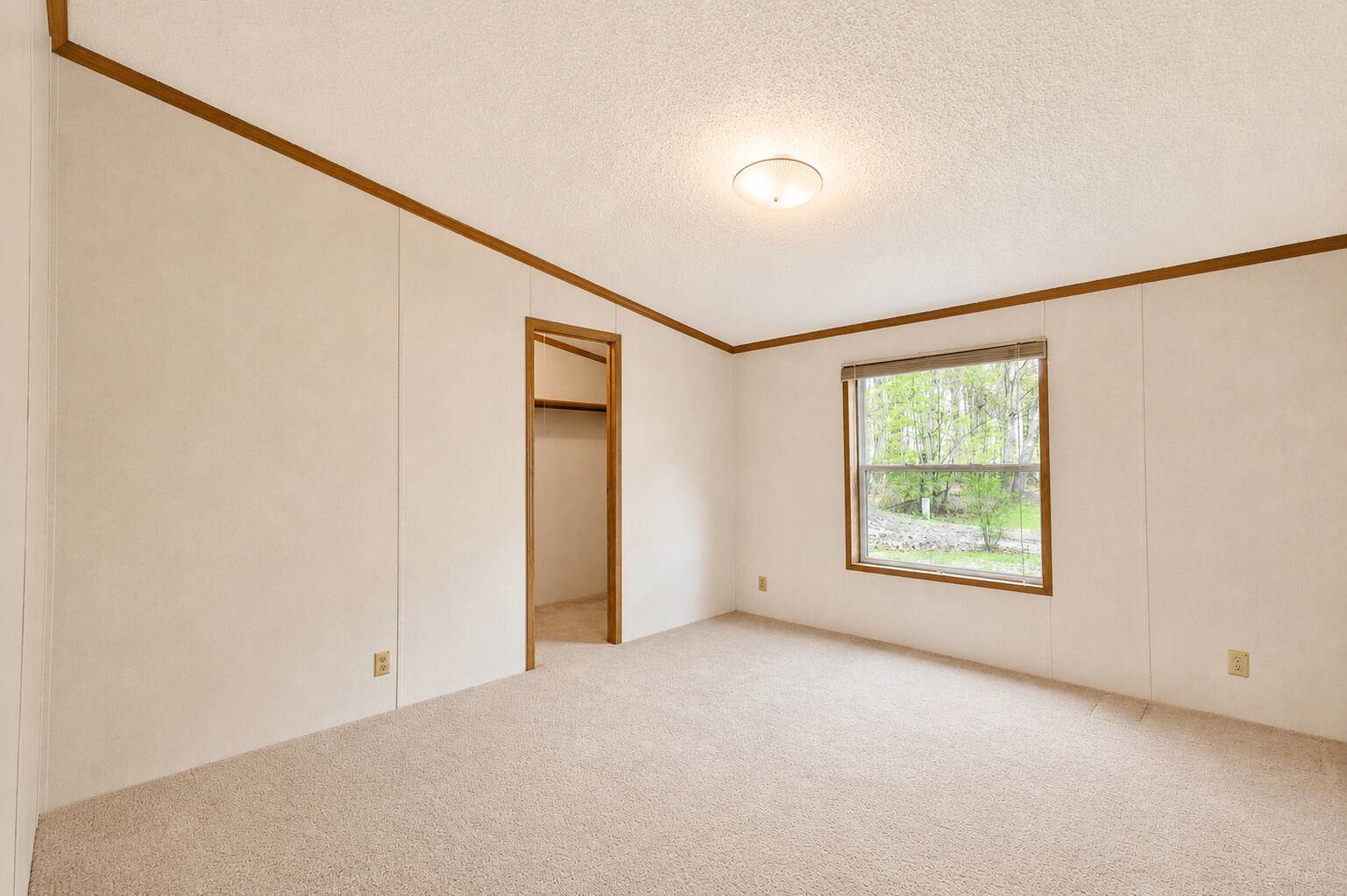 2900 Pointer Drive, Saginaw, MI 48609