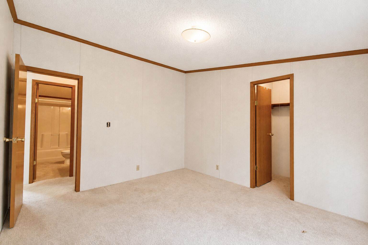 2900 Pointer Drive, Saginaw, MI 48609