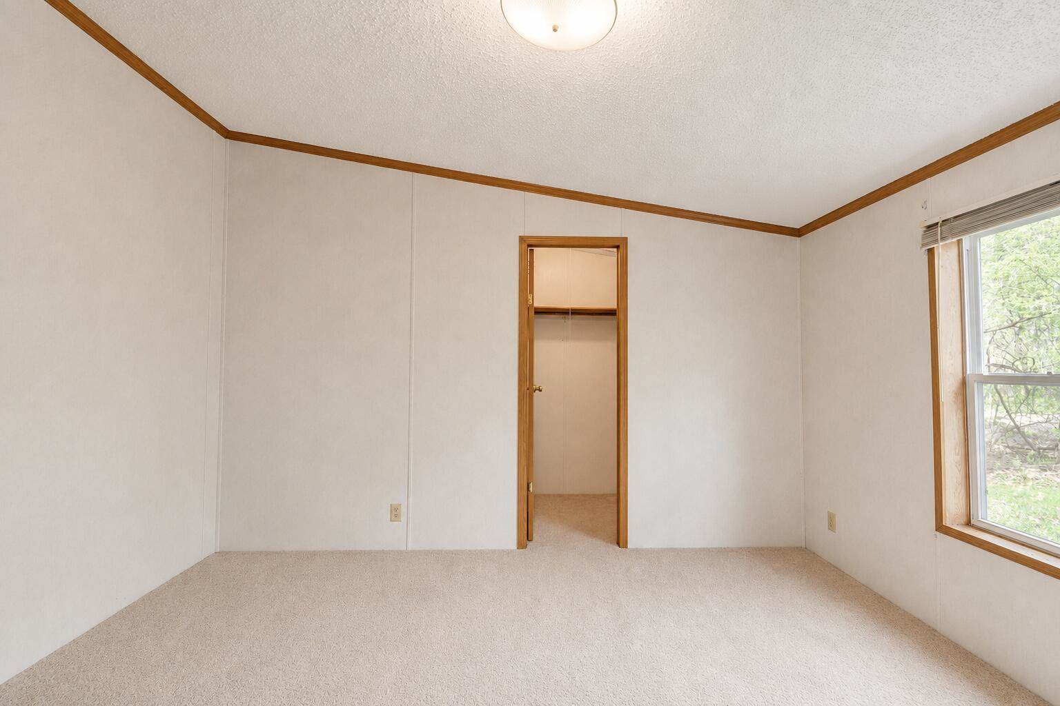 2900 Pointer Drive, Saginaw, MI 48609