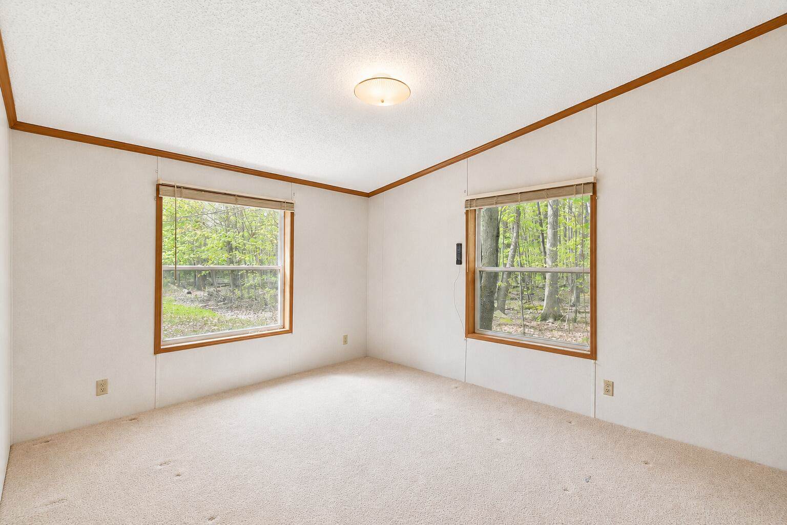 2900 Pointer Drive, Saginaw, MI 48609