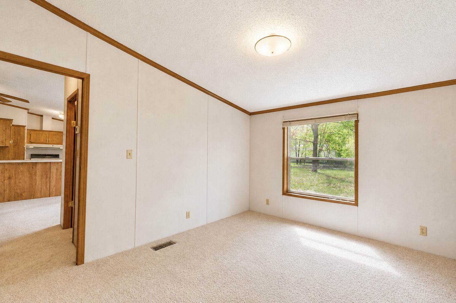 2900 Pointer Drive, Saginaw, MI 48609