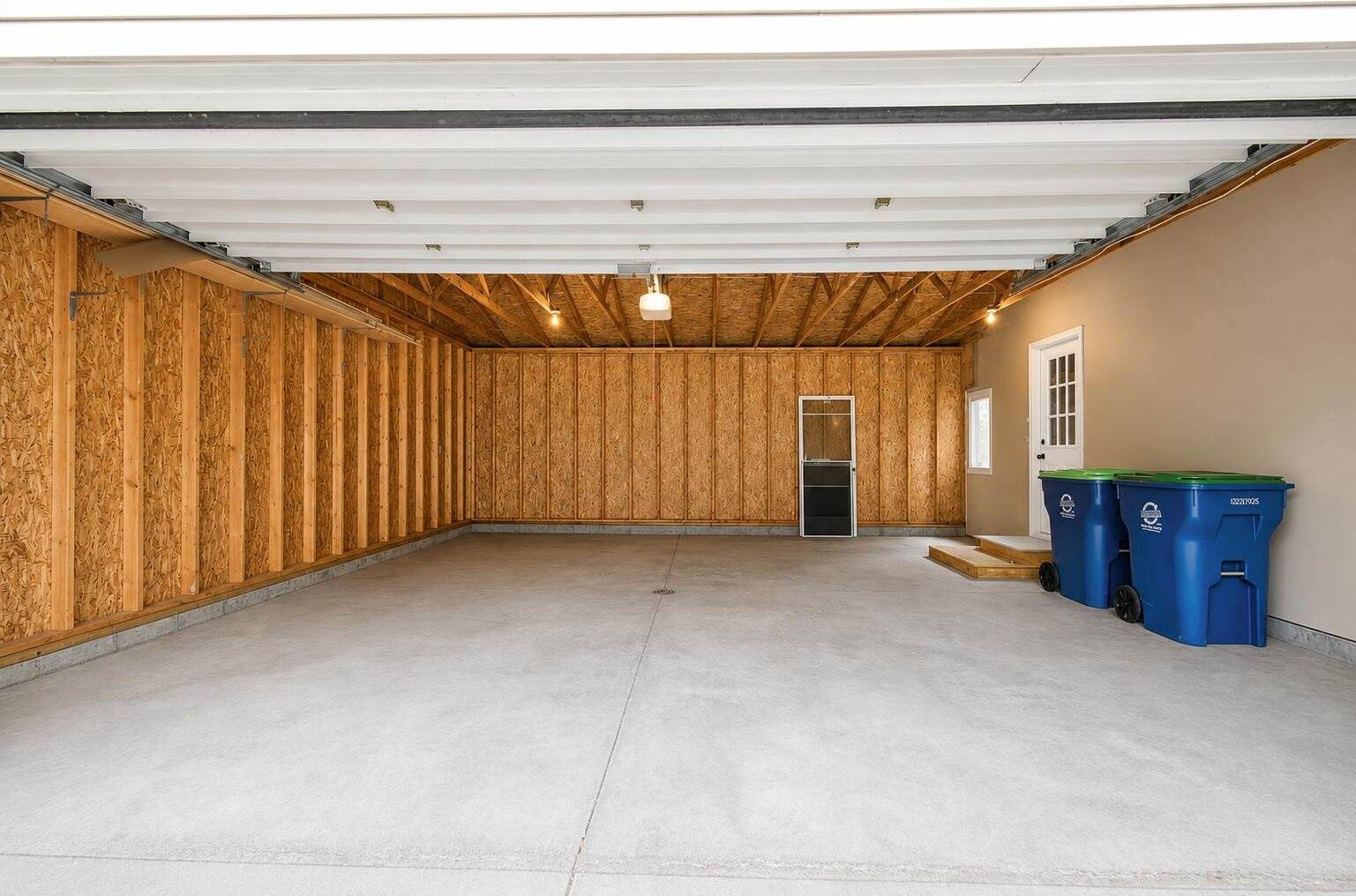 2900 Pointer Drive, Saginaw, MI 48609