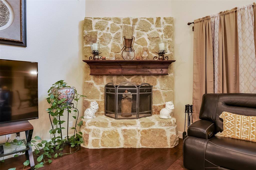 2701 Elmwood Drive, Burleson, TX 76028