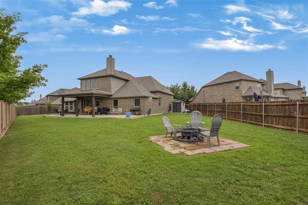 2701 Elmwood Drive, Burleson, TX 76028
