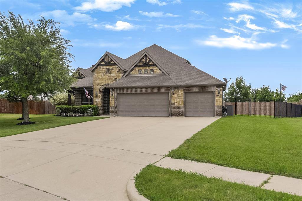 2701 Elmwood Drive, Burleson, TX 76028