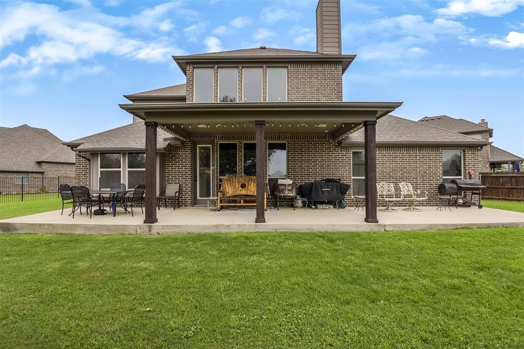 2701 Elmwood Drive, Burleson, TX 76028