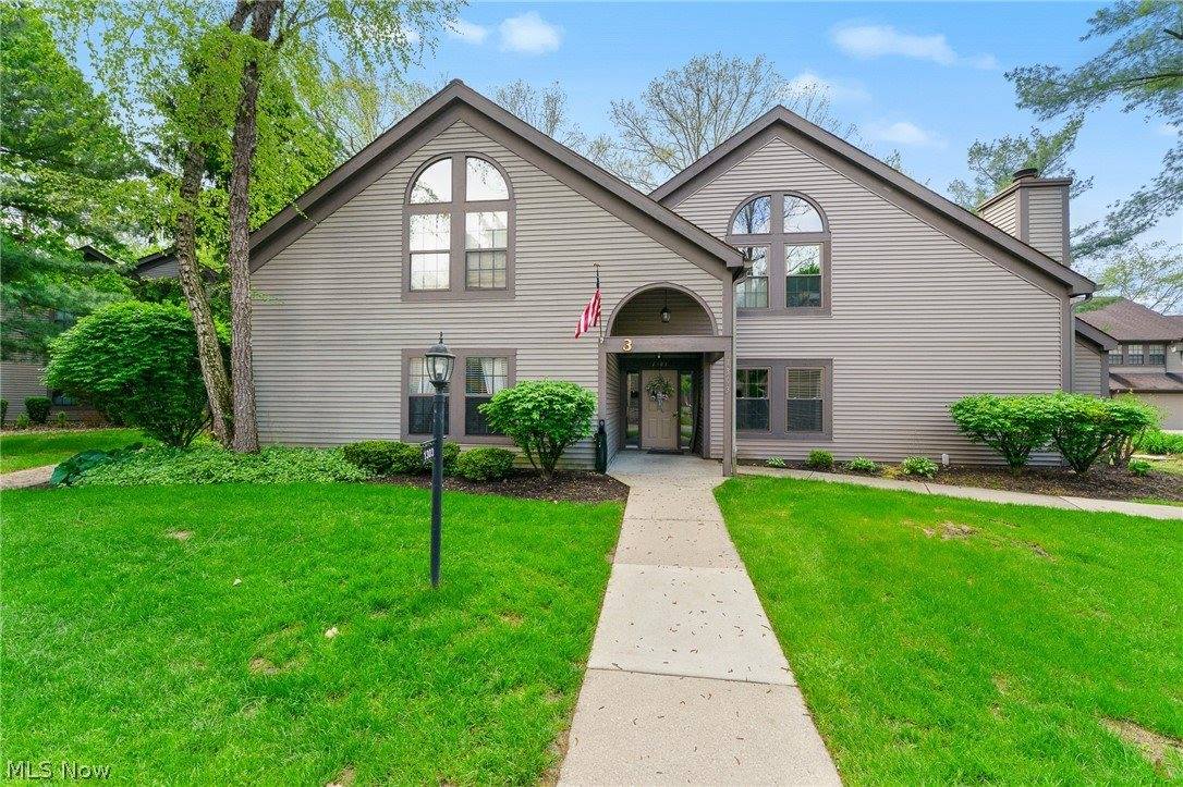 1303 Red Tail Hawk Court, Boardman, OH 44512