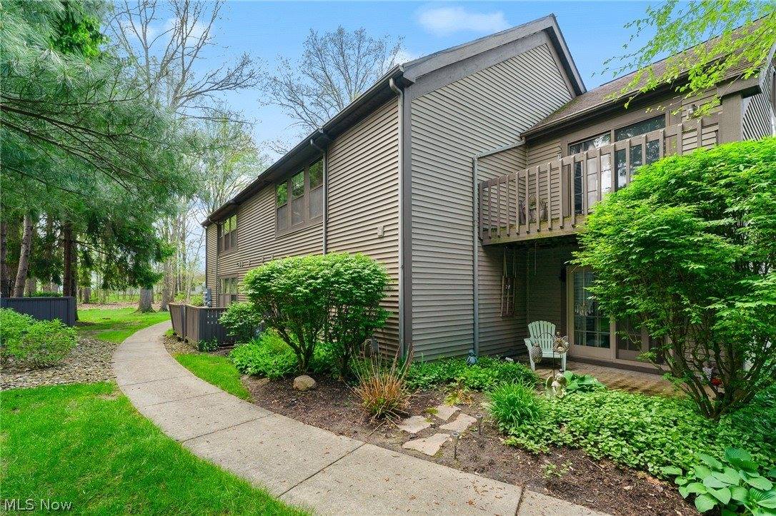 1303 Red Tail Hawk Court, Boardman, OH 44512