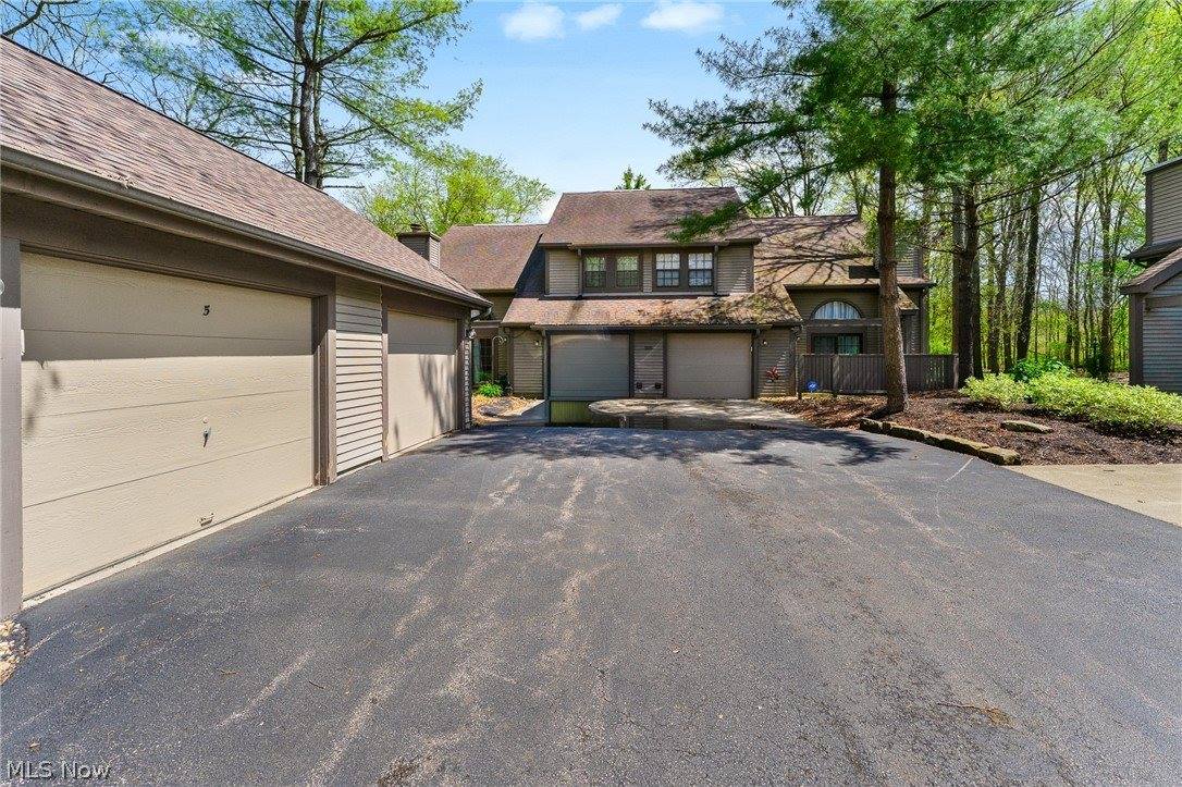 1303 Red Tail Hawk Court, Boardman, OH 44512