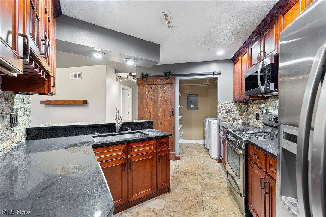 1303 Red Tail Hawk Court, Boardman, OH 44512