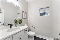 1911 Dahlman Rows Plaza, Omaha, NE 68108