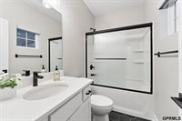 1911 Dahlman Rows Plaza, Omaha, NE 68108
