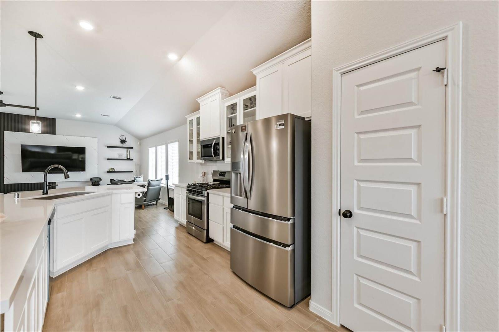 248 Eagleville Drive, Alvin, TX 77511