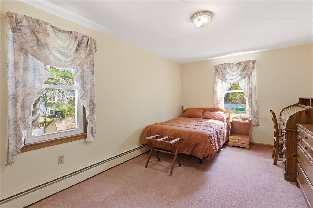 19 Mockingbird Ln, Maynard, MA 01754